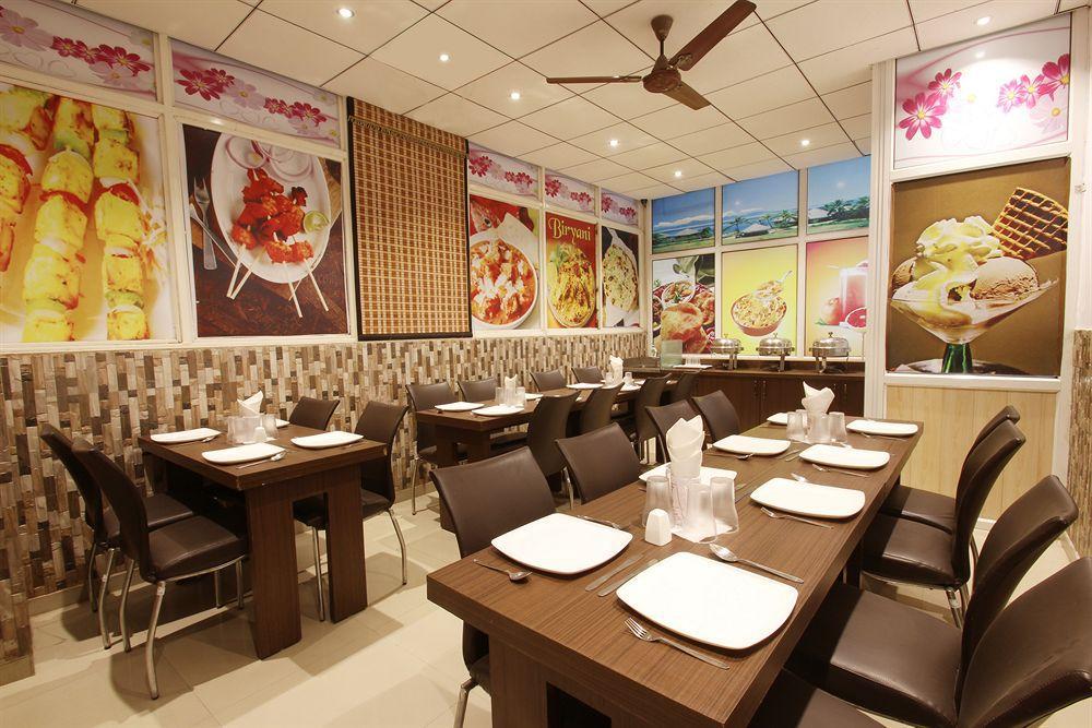 Hotel Mohan International New Delhi Ngoại thất bức ảnh