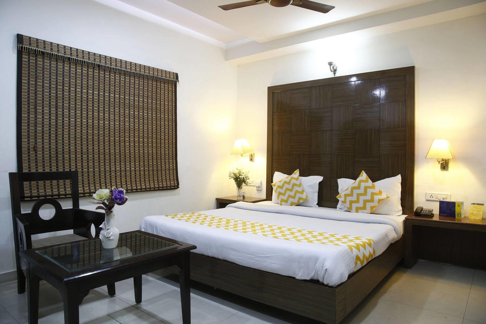 Hotel Mohan International New Delhi Ngoại thất bức ảnh