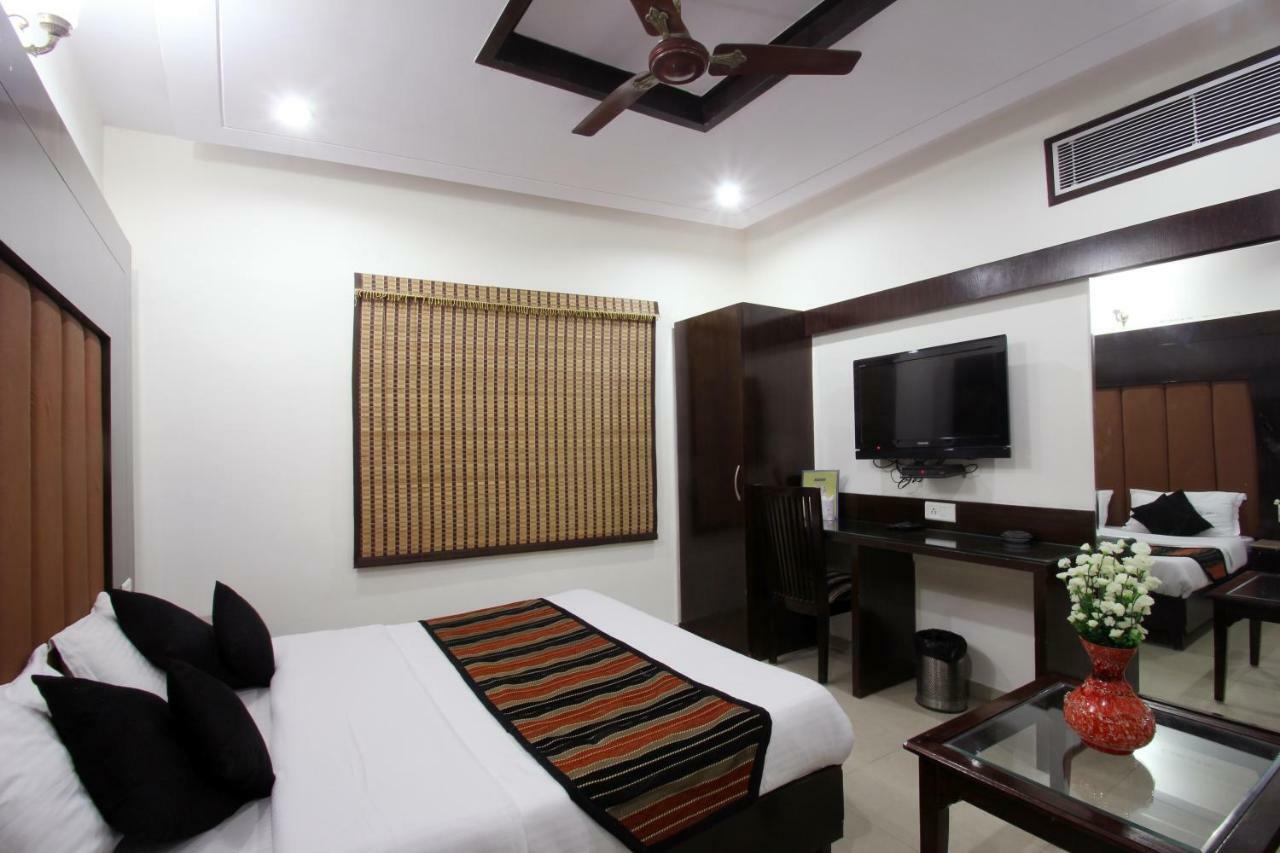 Hotel Mohan International New Delhi Ngoại thất bức ảnh