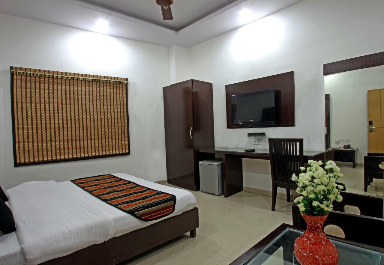 Hotel Mohan International New Delhi Ngoại thất bức ảnh