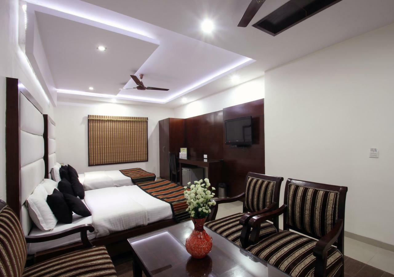 Hotel Mohan International New Delhi Ngoại thất bức ảnh
